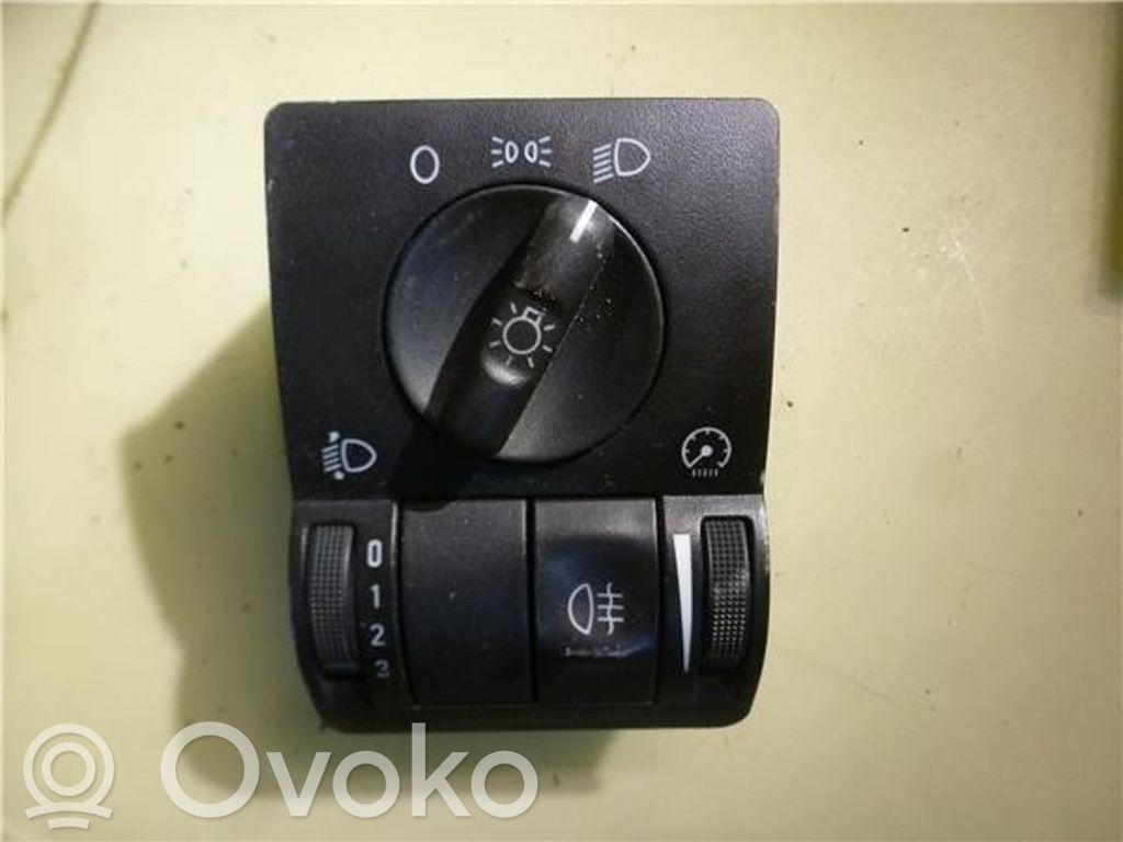 Opel Corsa C Light switch 