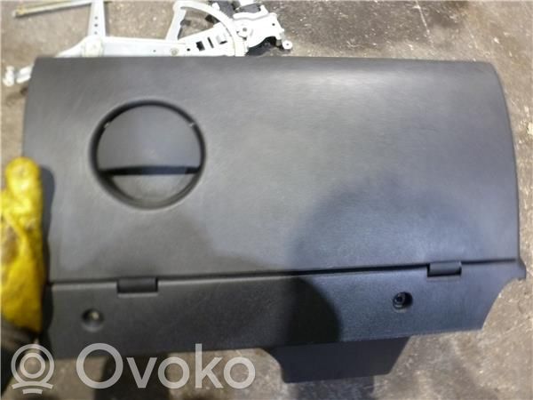 Opel Corsa C Guantera 