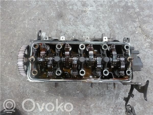 Peugeot 206 Głowica silnika 
