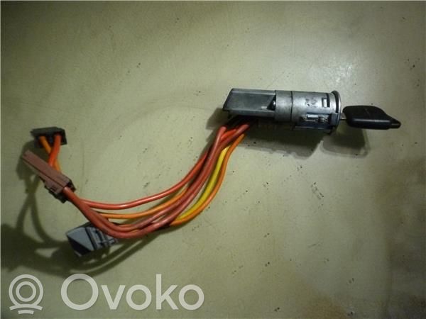 Peugeot 106 Virtalukon kytkin 