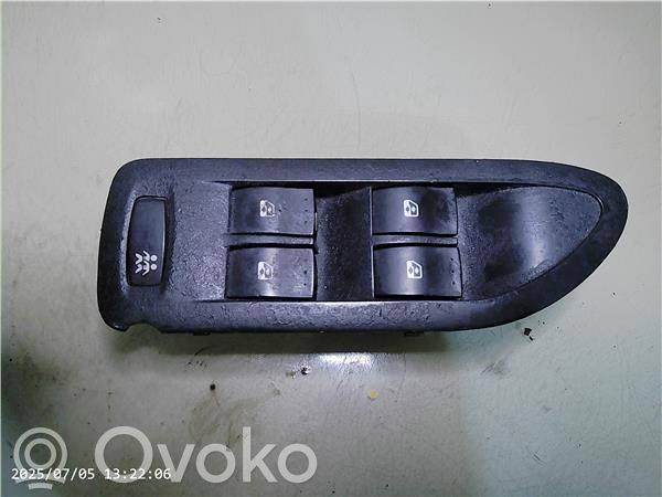 Renault Laguna II Interruptor del elevalunas eléctrico 