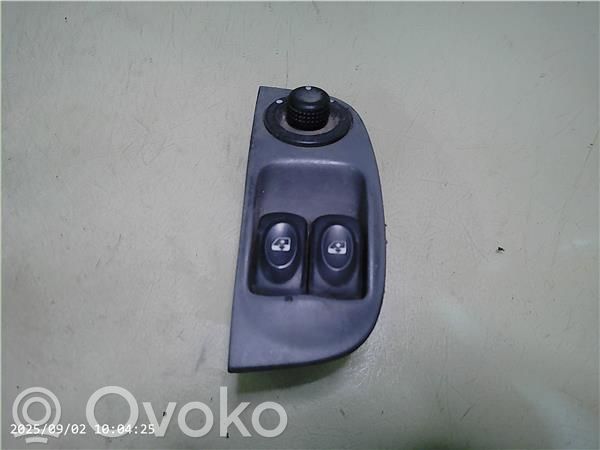 Renault Megane I Electric window control switch 