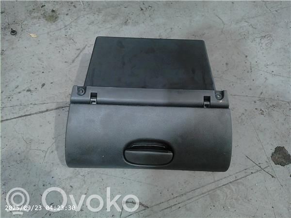 Opel Corsa B Glove box 