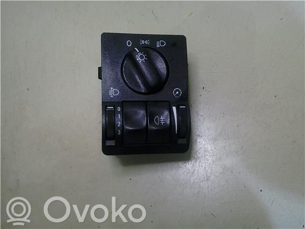 Opel Astra G Light switch 