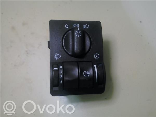 Opel Astra G Light switch 