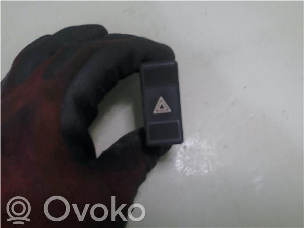 Renault 19 Botón interruptor de luz de peligro 