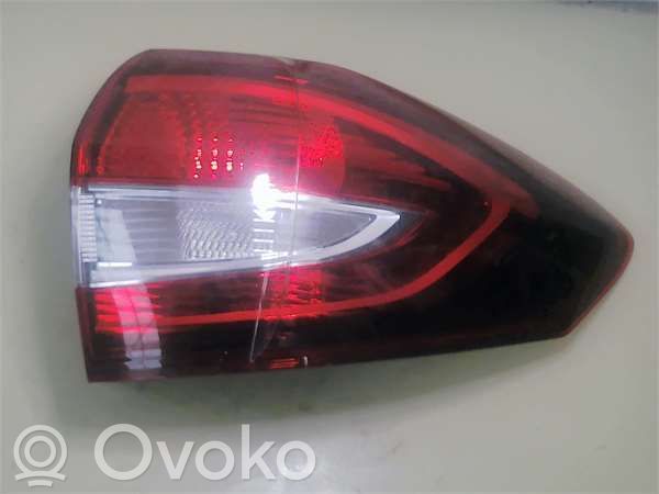 Ford C-MAX II Takavalon polttimo 