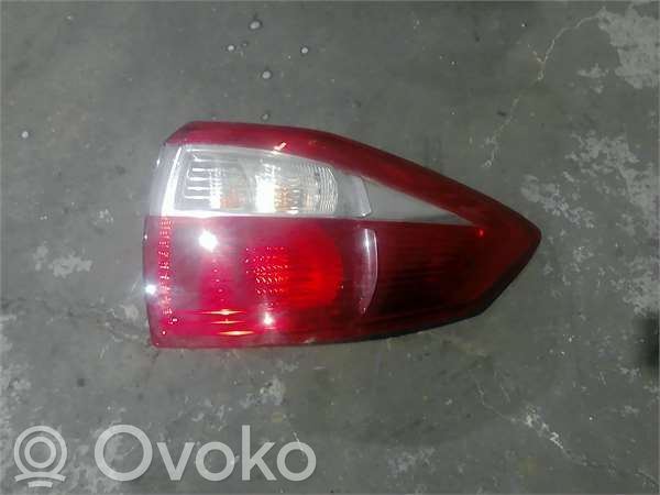 Ford C-MAX II Takavalon polttimo 