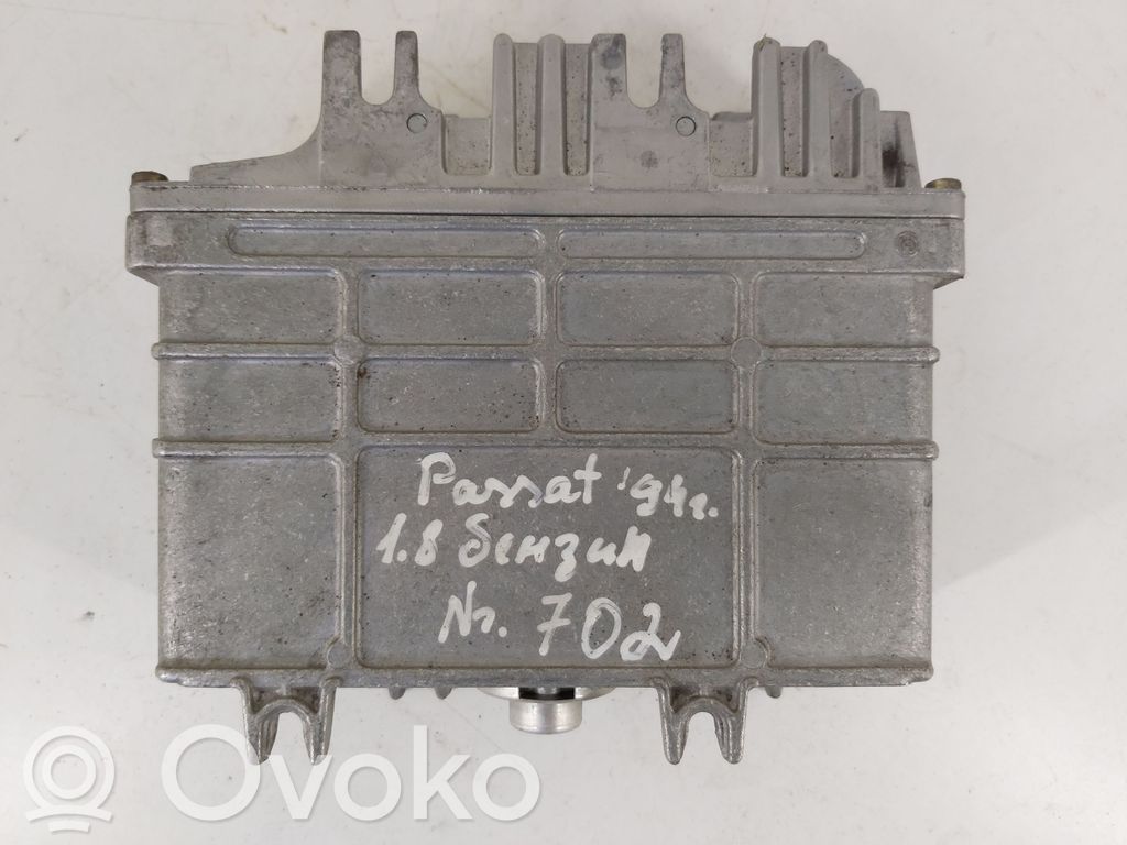 Volkswagen PASSAT B3 Engine control unit/module 