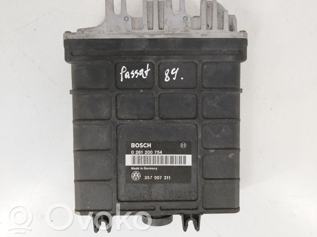 Volkswagen PASSAT B3 Engine control unit/module 