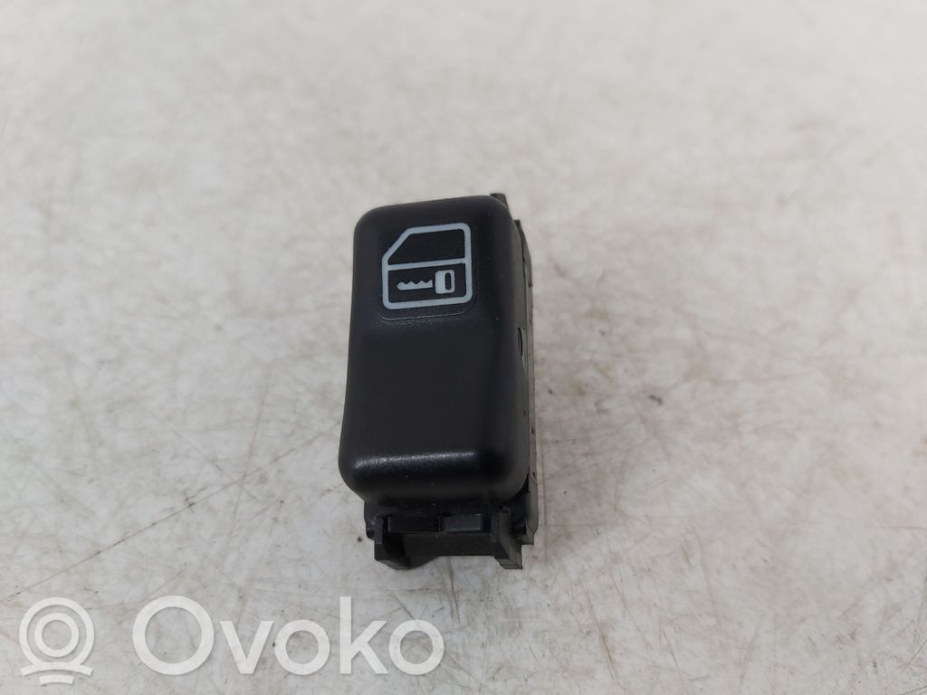 Mercedes-Benz C W202 Central locking switch button 