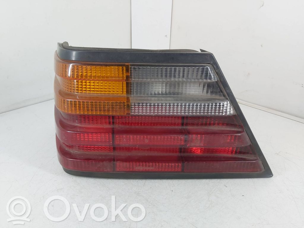 Mercedes-Benz E W124 Lampa tylna 