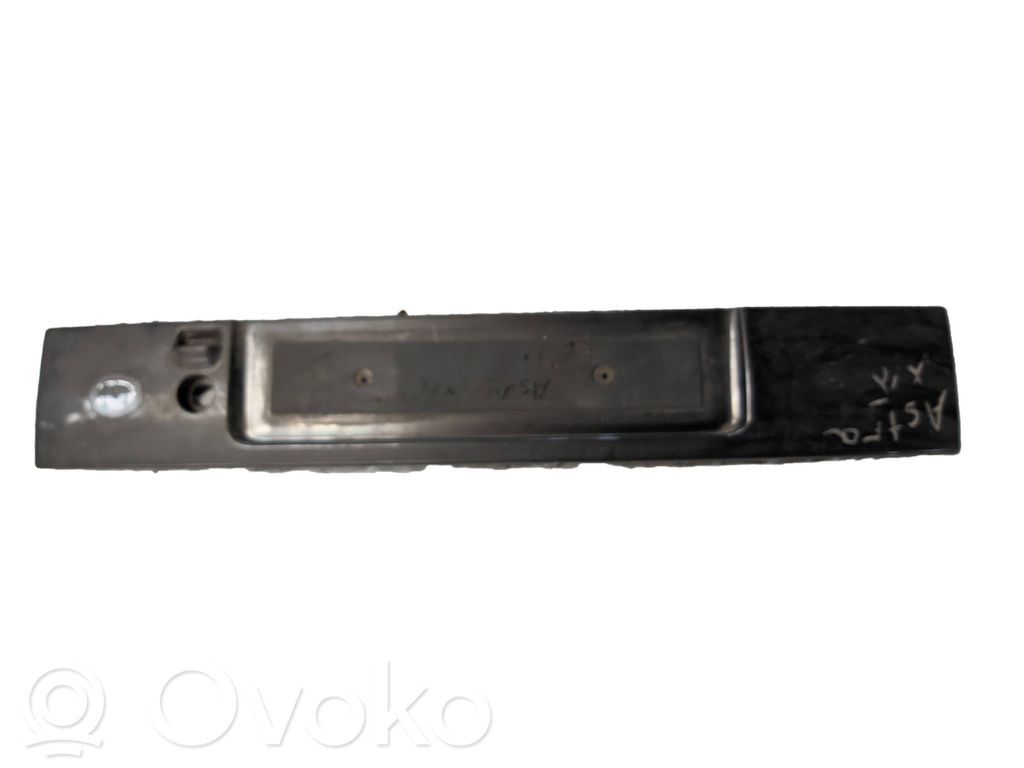 Opel Astra G Ramka tylnej tablicy rejestracyjnej 