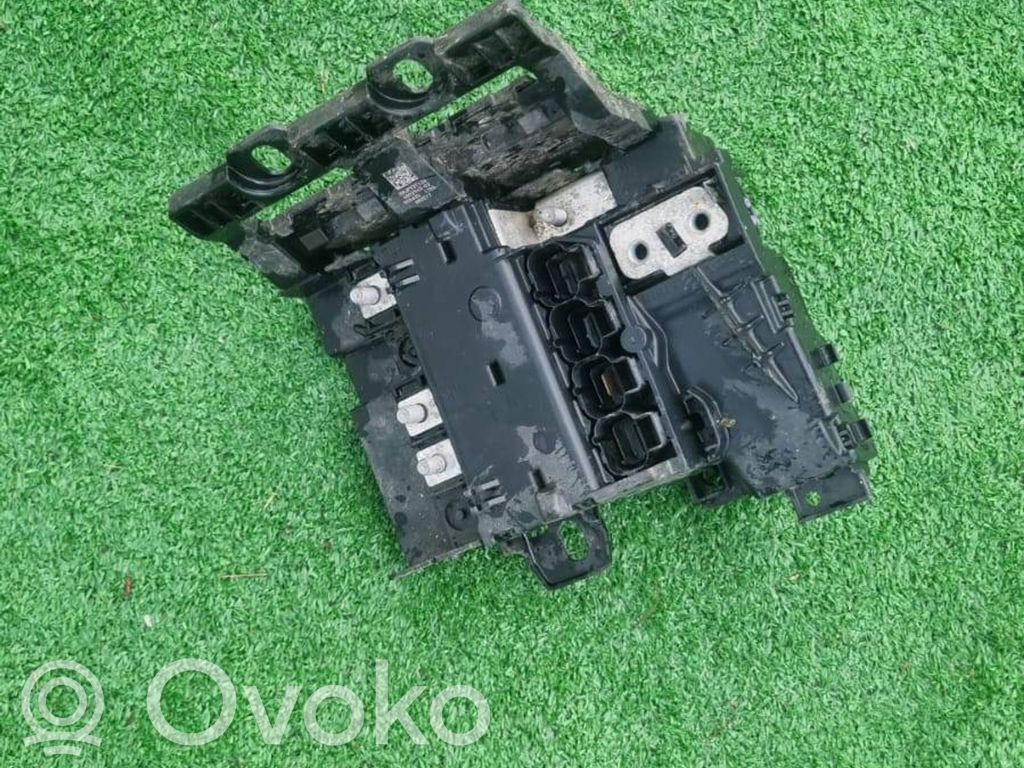 BMW 5 G30 G31 G38 Saugiklių blokas 