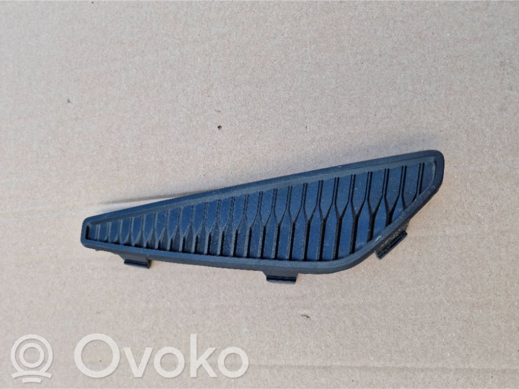 Etusumuvalon ritilä   85H807682A,DNP50188
