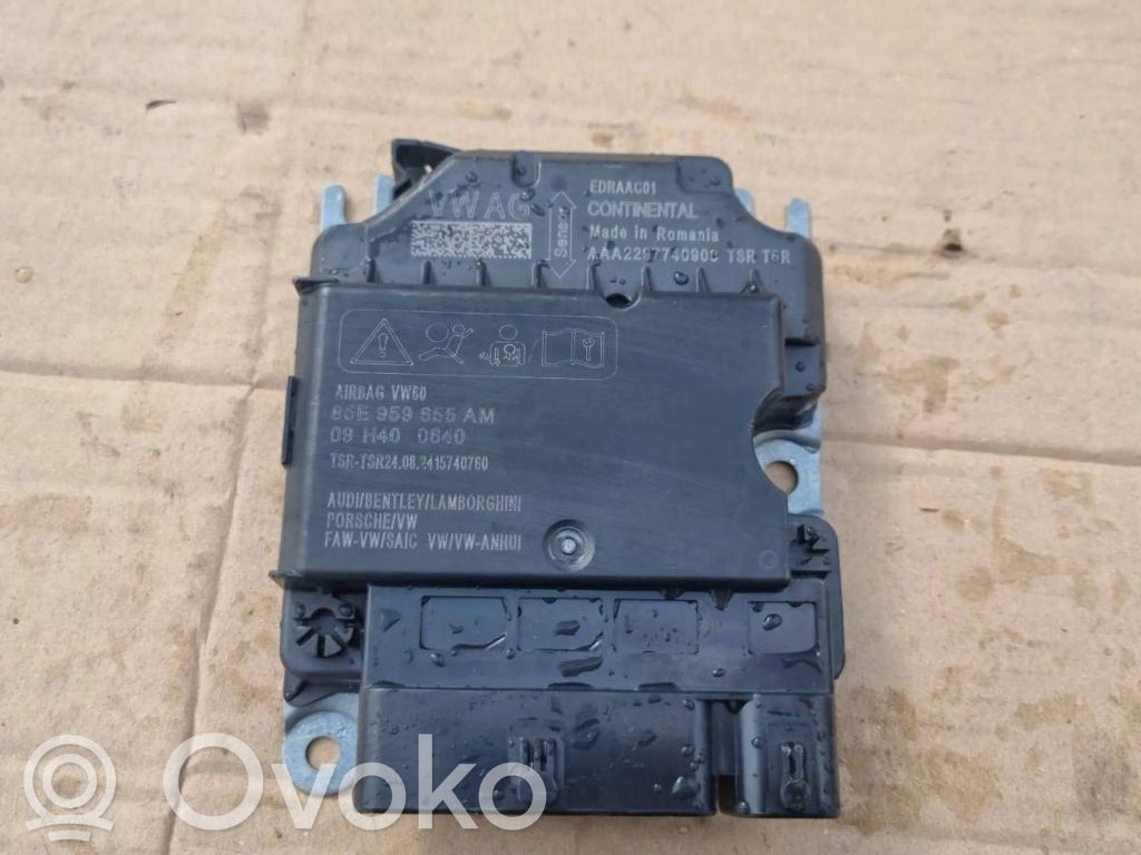 Audi Q8 Airbag control unit/module 
