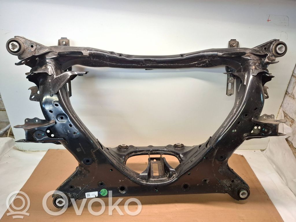 Tesla Model 3 Galinis traversas 
