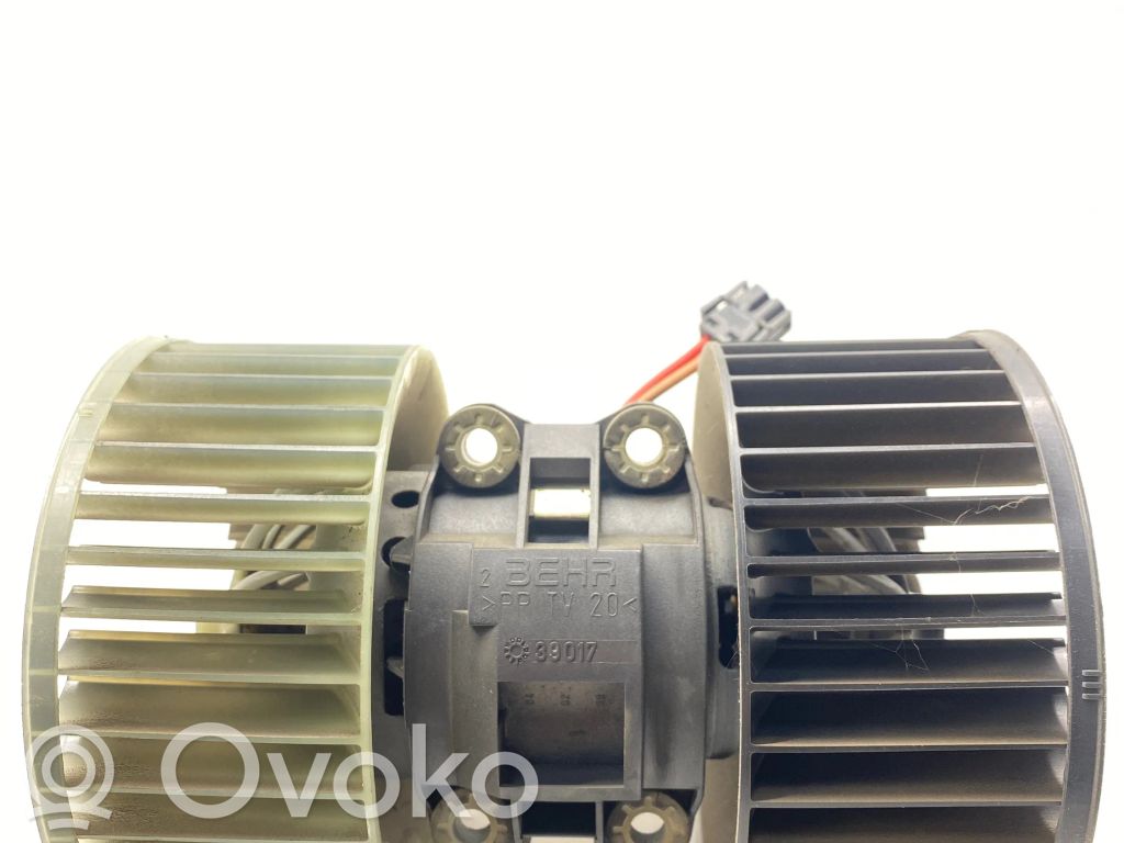 BMW 7 E65 E66 Mazā radiatora ventilators 