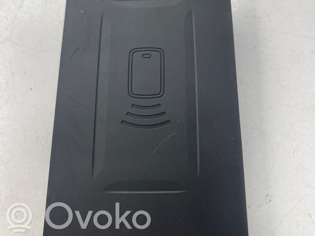 BMW 2 G42 Wireless charging module 