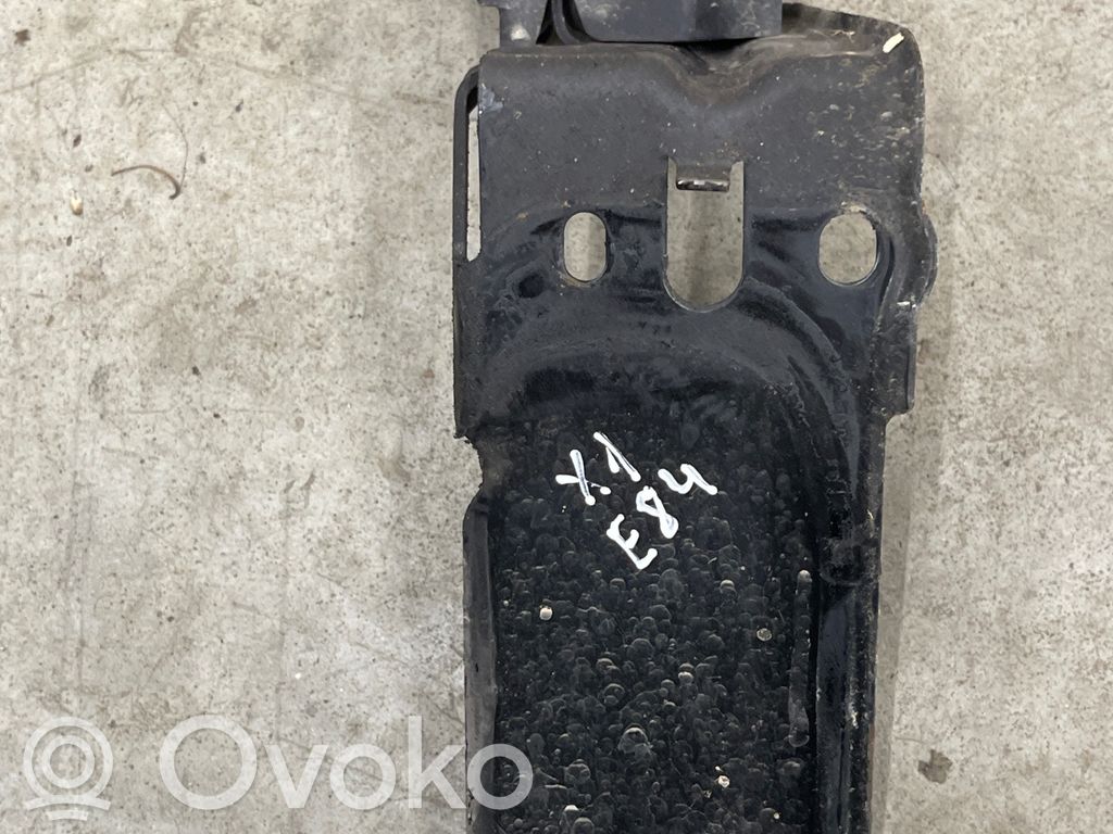 Radiator mount bracket   7117811,23781010