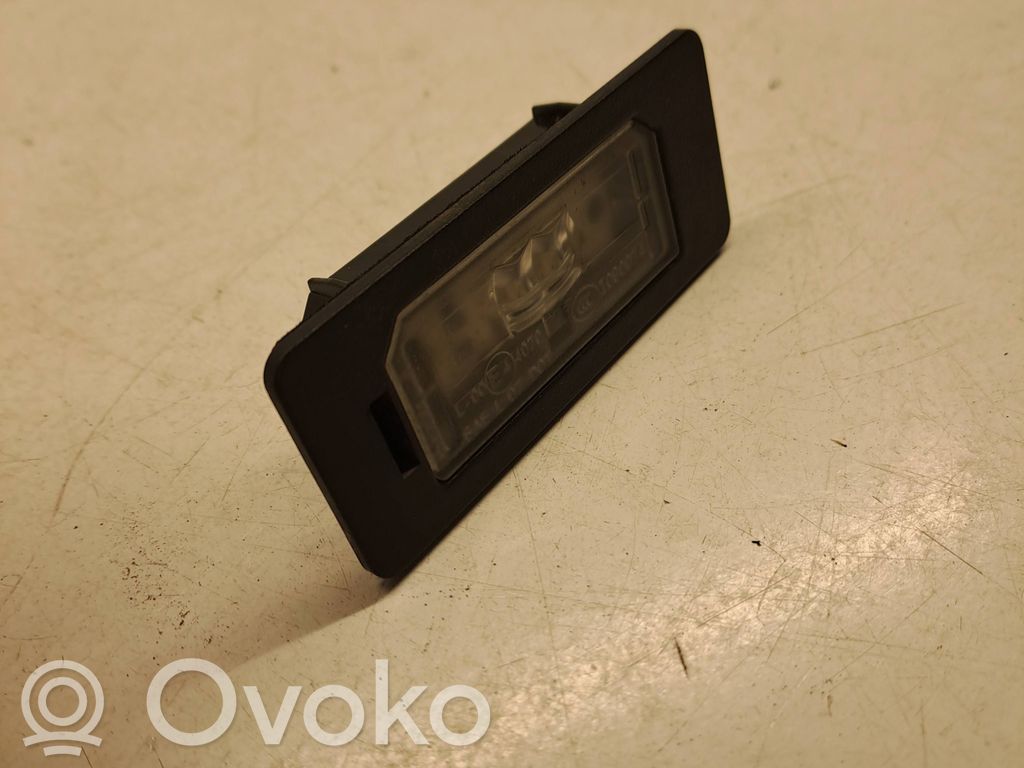 BMW X3 F25 Lampa oświetlenia tylnej tablicy rejestracyjnej 