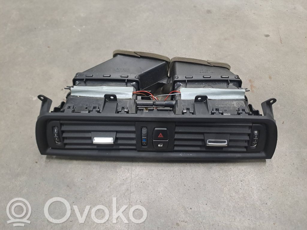 BMW 5 F10 F11 Dysze / Kratki środkowego nawiewu deski rozdzielczej 