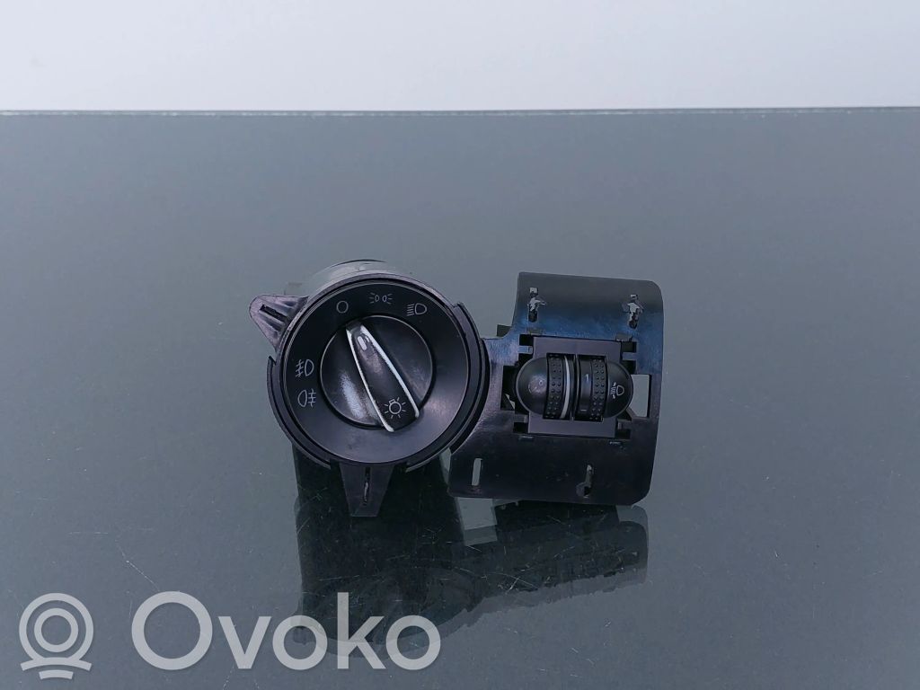 Volkswagen Golf III Interruptor de luz 