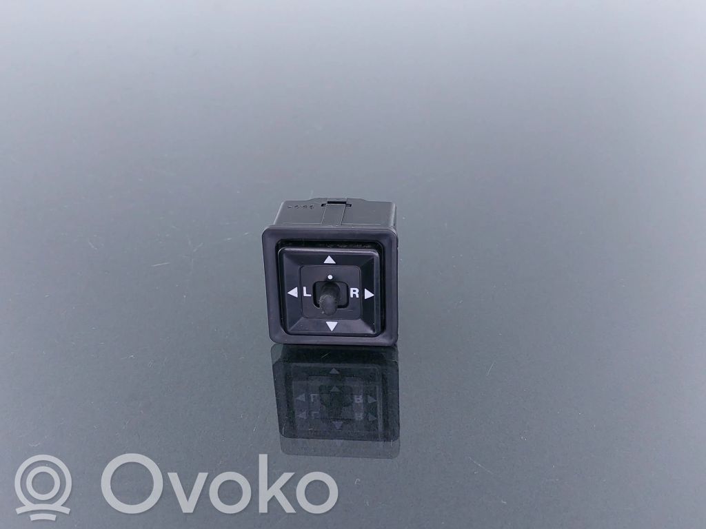 Mitsubishi Colt Sānu spoguļu slēdzis 