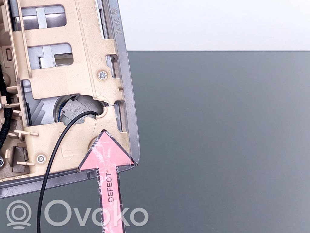 Volkswagen Phaeton Front seat light 