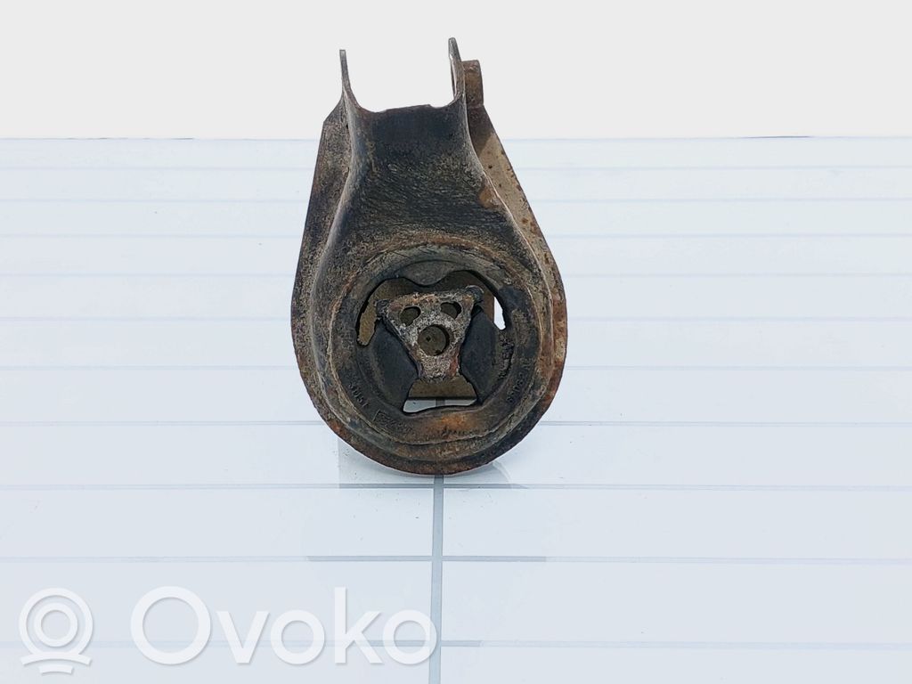 Volvo V50 Engine mount bracket 