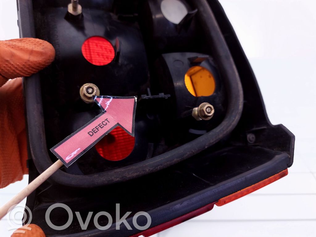 BMW 3 E36 Galinis žibintas kėbule 