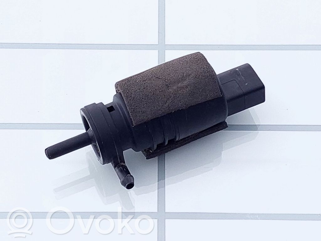 BMW 5 F10 F11 Windscreen/windshield washer pump 