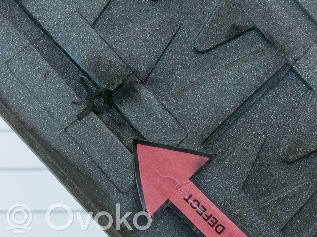 BMW 7 E38 Engine cover (trim) 