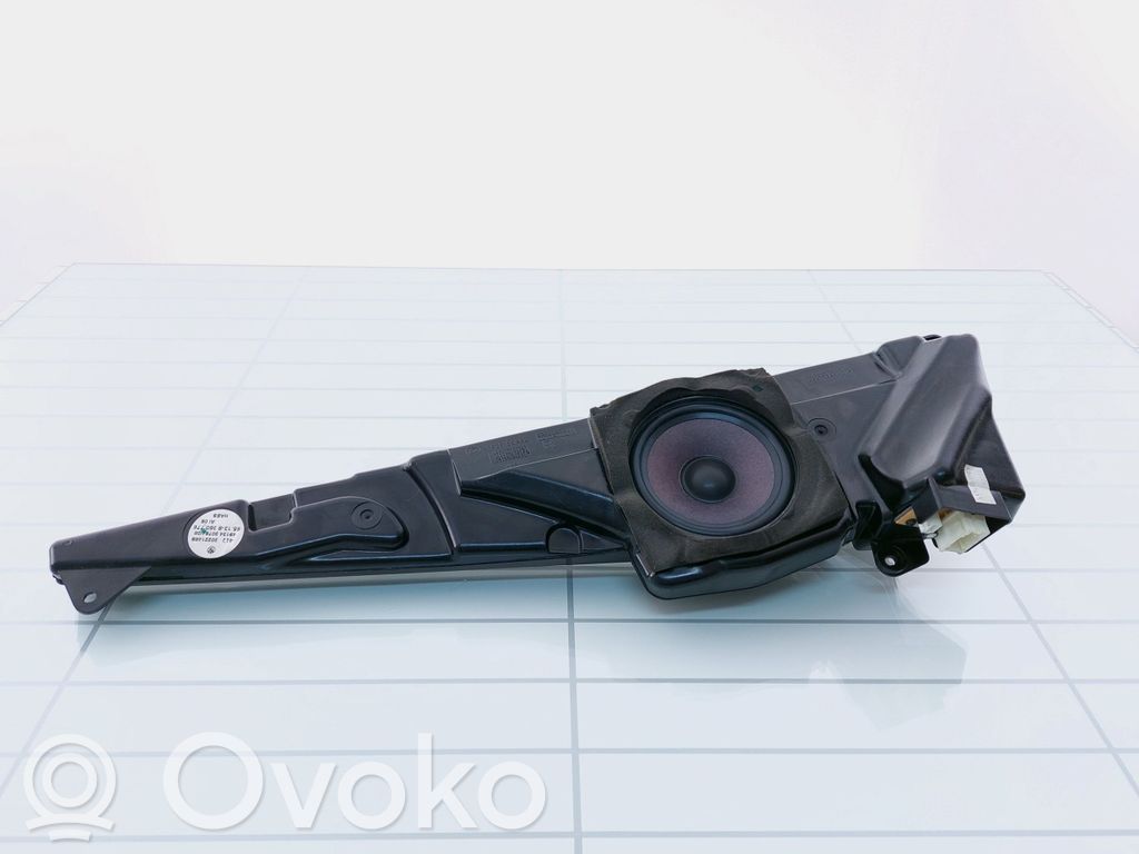 BMW 5 E39 Front door speaker 