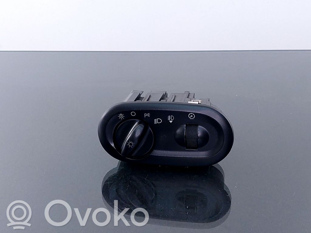 Light switch   11654