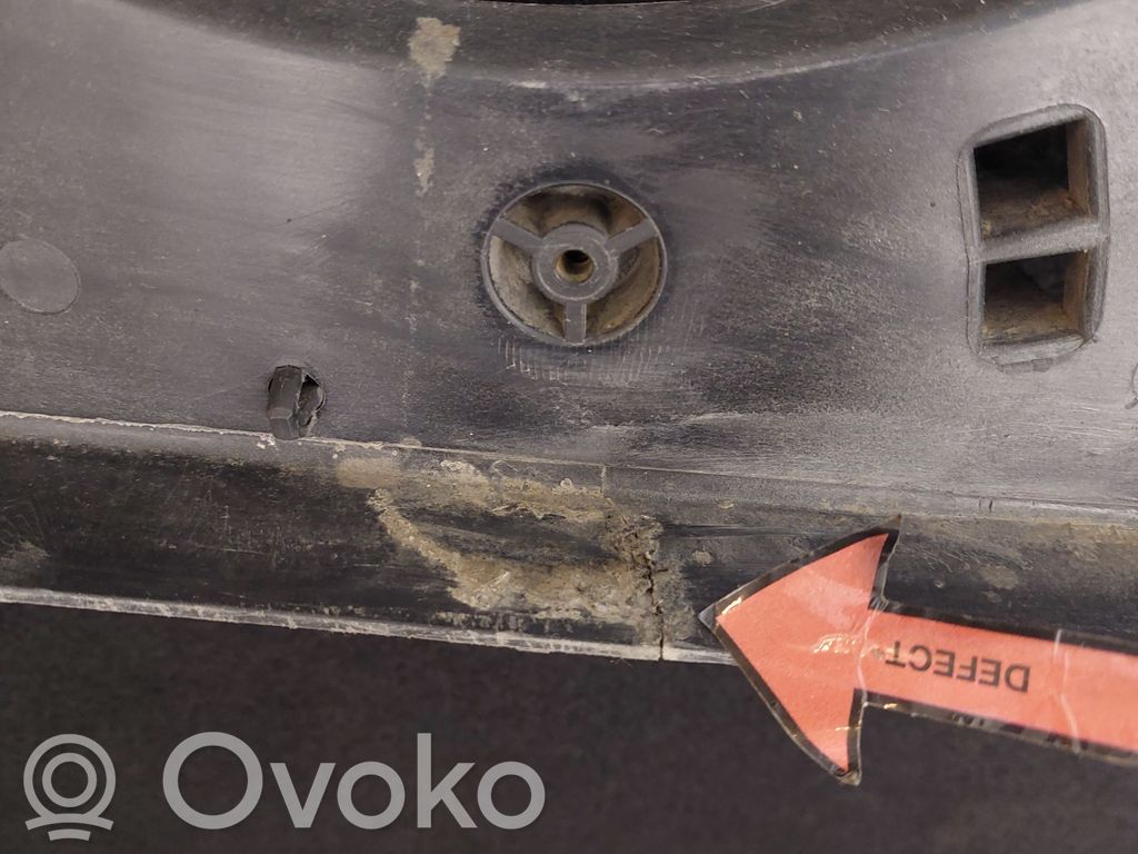 Volkswagen Golf IV Radiator cooling fan shroud 
