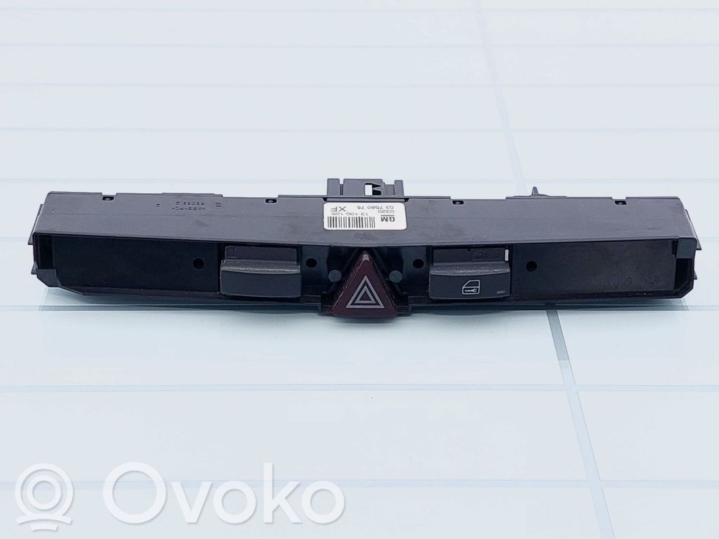 Opel Astra H Przycisk świateł awaryjnych 