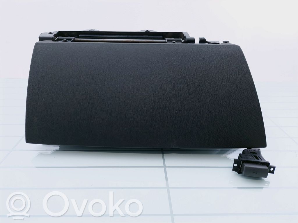 BMW 7 E65 E66 Glove box 