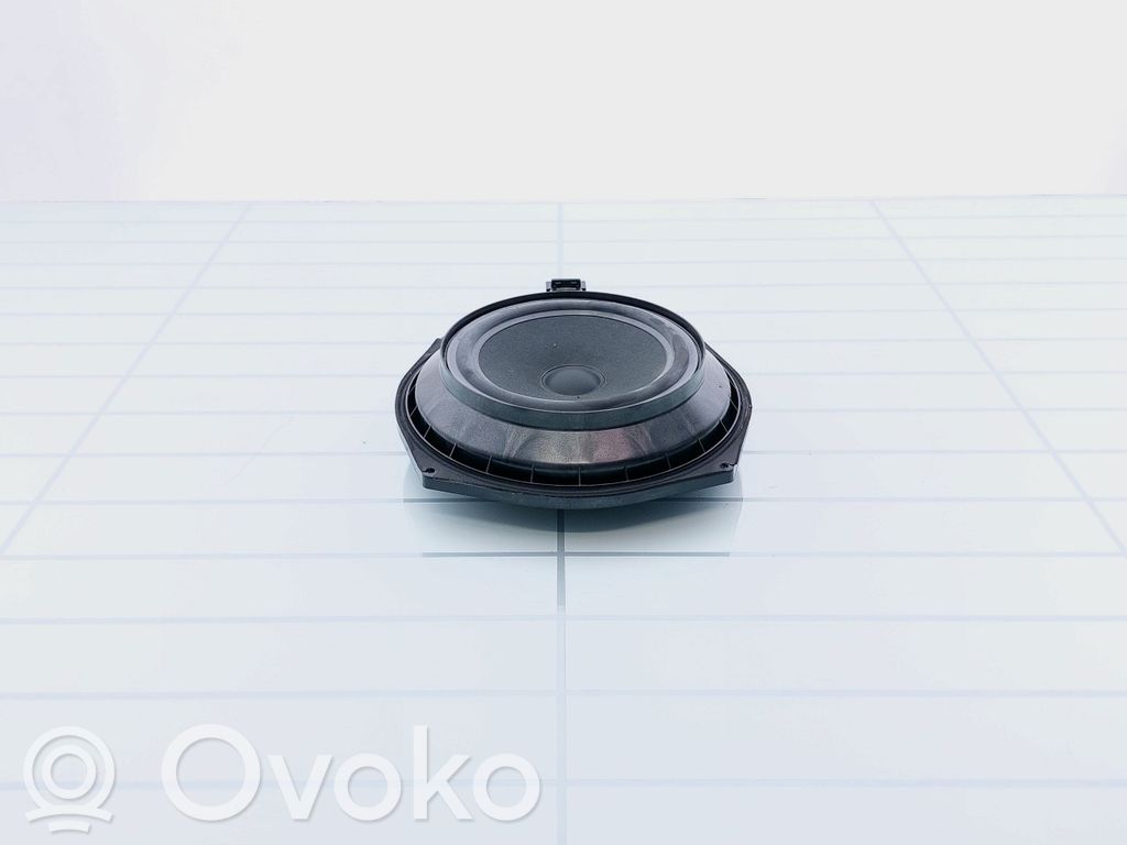 BMW 7 E65 E66 Subwoofer-bassokaiutin 