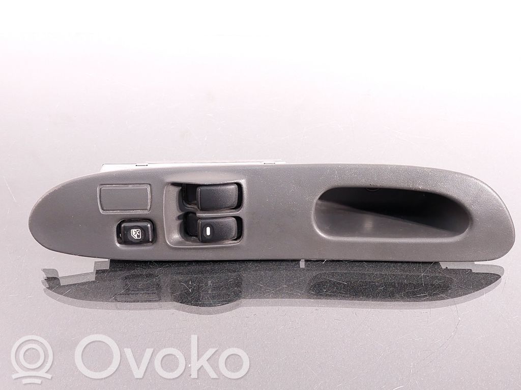 Mitsubishi Colt Electric window control switch 