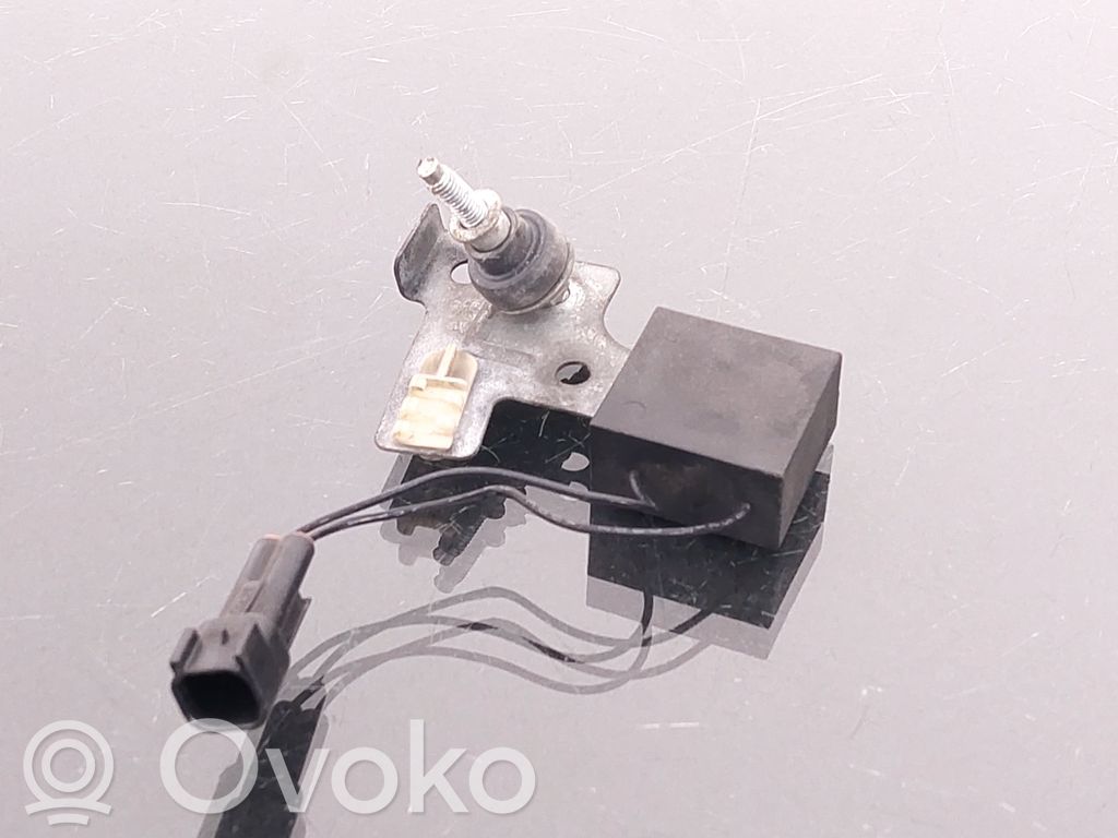 Jaguar XJS Antenos stiprintuvas 