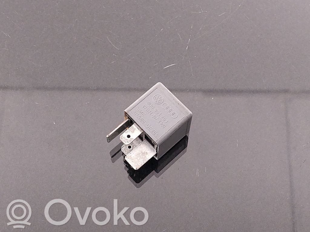 Audi Q5 SQ5 8R Other relay 