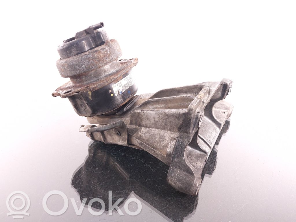 BMW X5 E70 Engine mount bracket 
