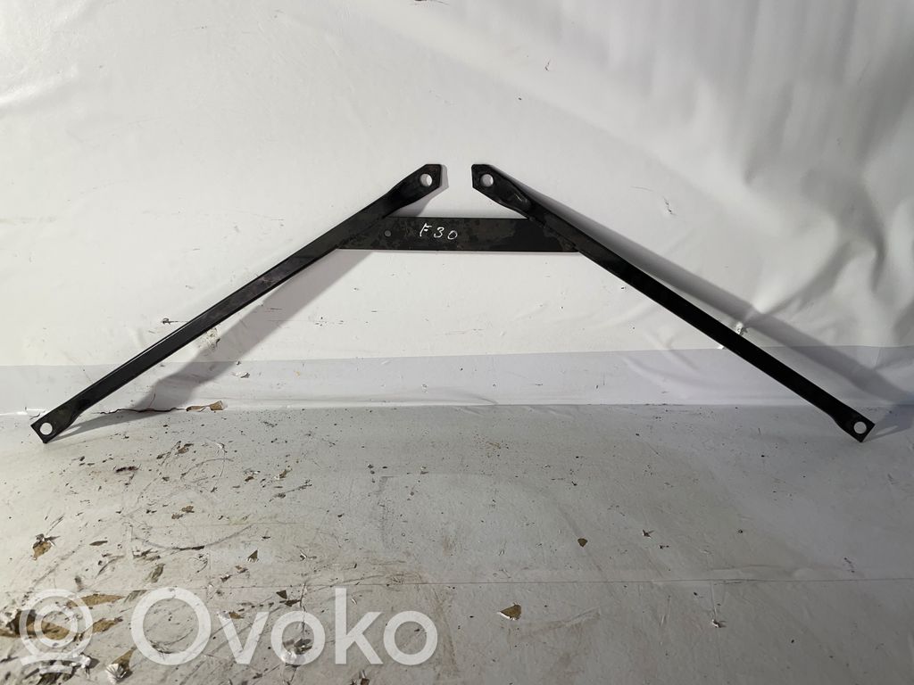 BMW 3 F30 F35 F31 Другая деталь отсека двигателя 