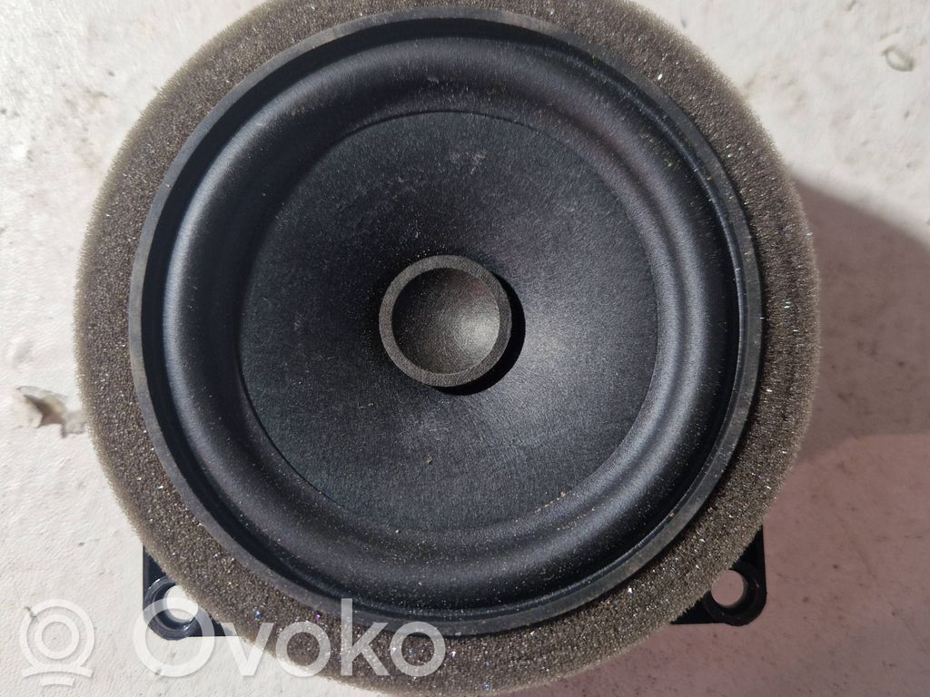 BMW 4 F32 F33 Garsiakalbis (-iai) priekinėse duryse 