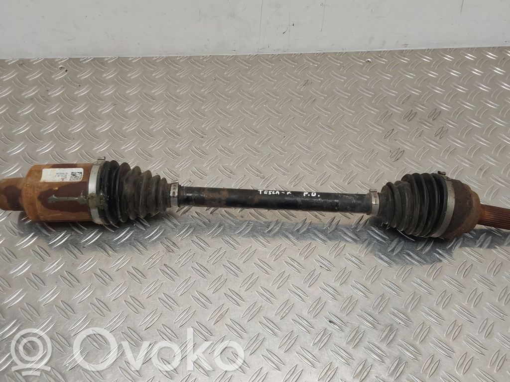 Tesla Model X Priekinis pusašis 
