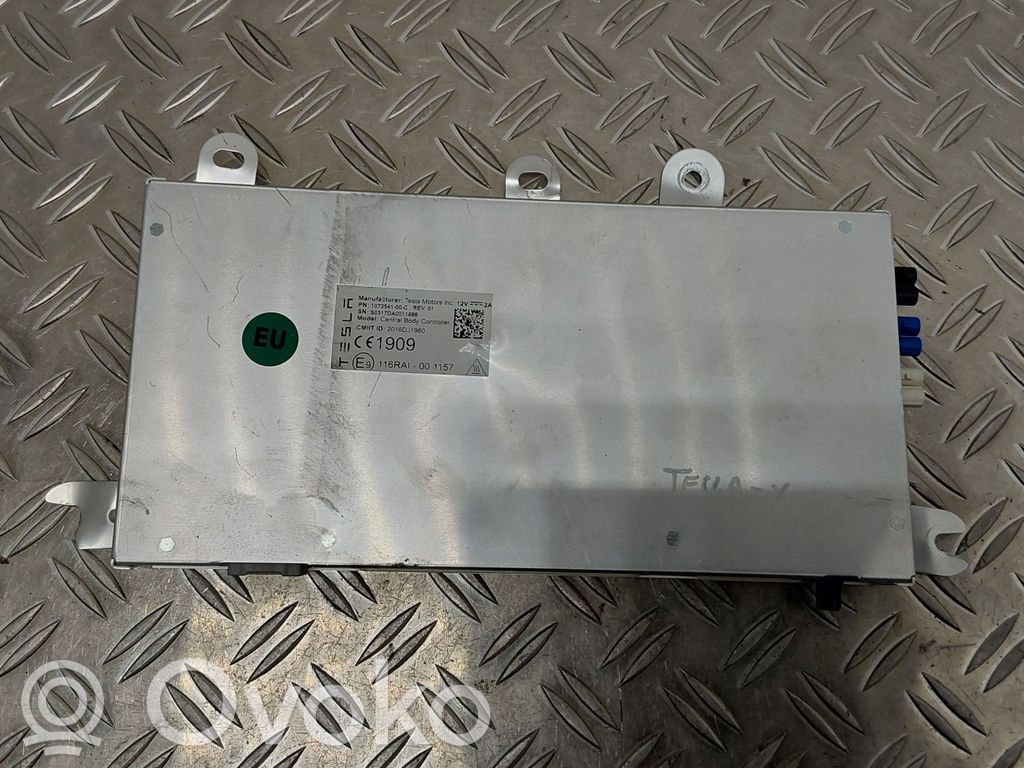 Tesla Model X Komforto modulis 