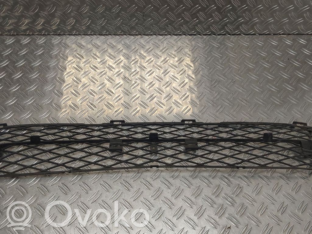 Toyota Corolla E120 E130 Kratka dolna zderzaka przedniego 
