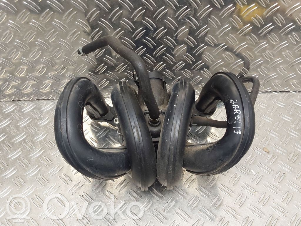 Toyota Yaris Intake manifold 
