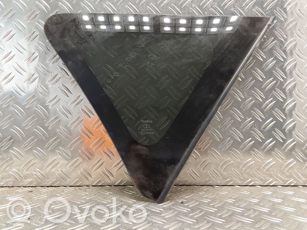 Toyota Verso-S Rear side window 